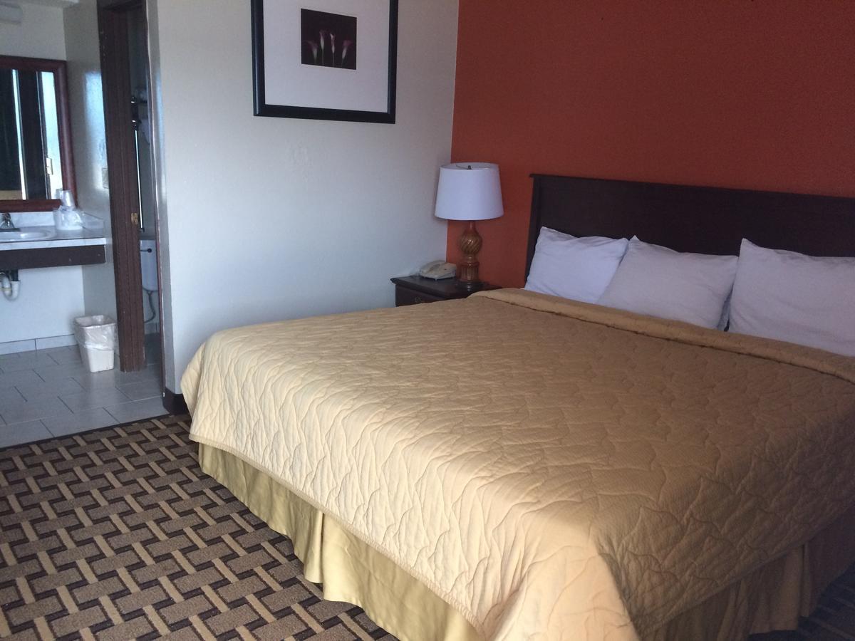 Relax Inn Henryetta Exterior foto