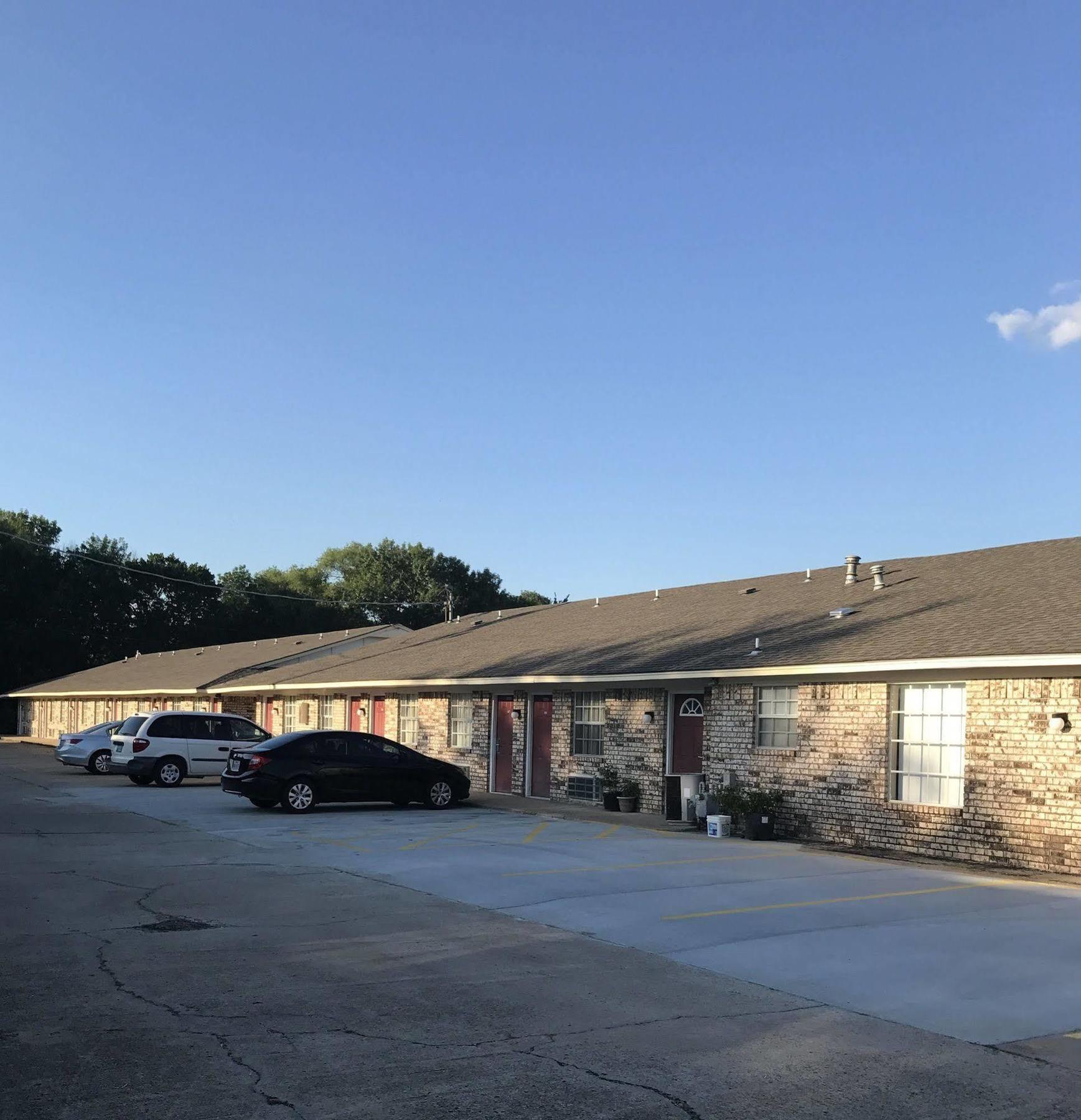 Relax Inn Henryetta Exterior foto
